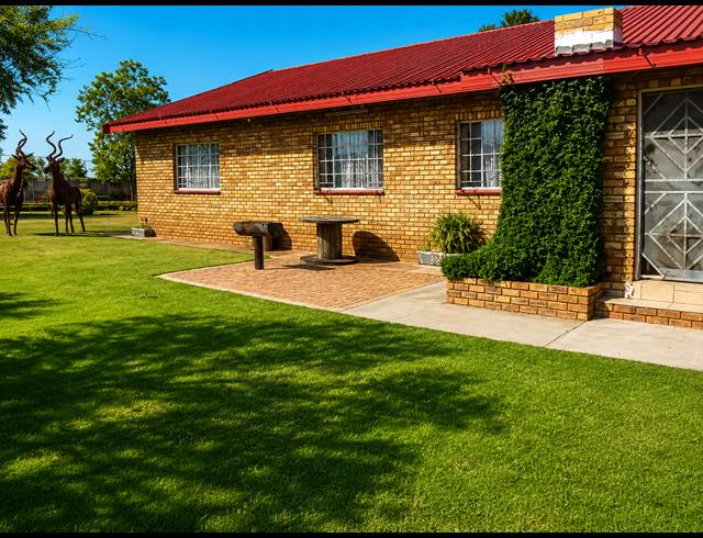 4 BEDROOM HOUSE FOR SALE IN RIVERSDALE